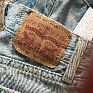 Levi's Classic Blue Jeans with Brown Patch